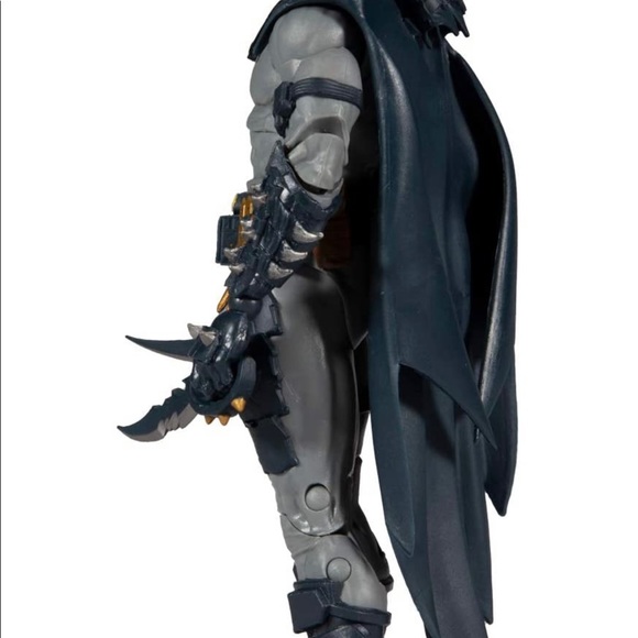 DC Multiverse Figures - 7" Scale Batman (Designed By Todd Mcfarlane) - Picture 3 of 6